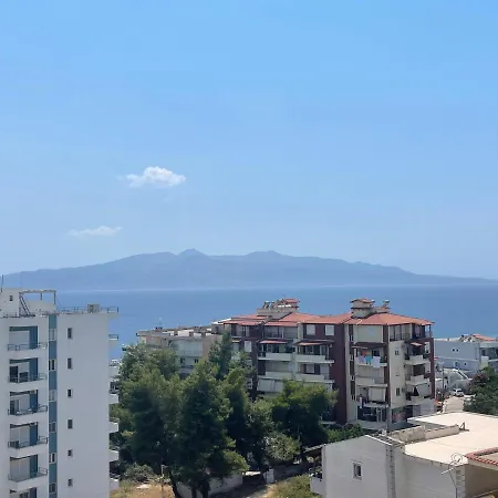 Sea View Lovely Two Bedroom Apartment Daire *