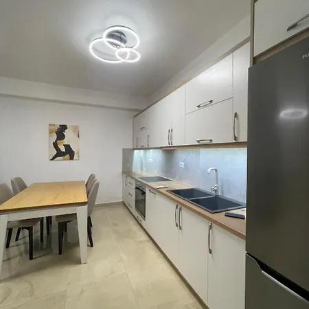 Sea View Lovely Two Bedroom Apartment Saranda
