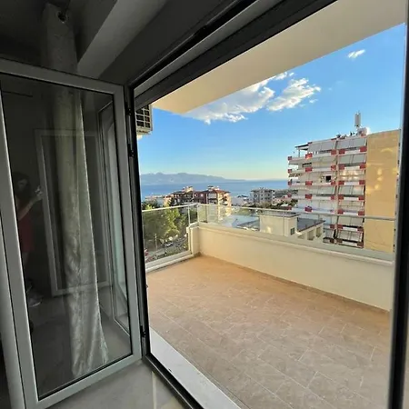 Sea View Lovely Two Bedroom Apartment *