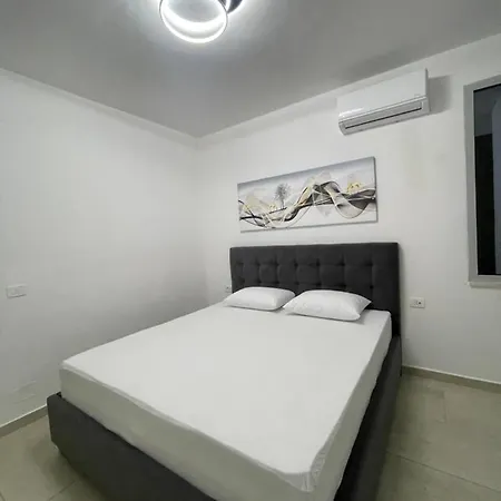 Sea View Lovely Two Bedroom Apartment Saranda